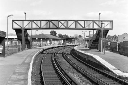 Dorchester South Station, Dorset on Wednesday 02 Mar 1988 - J. Scrace [081142]