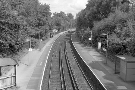 Dormans Station, Surrey on Saturday 29 Aug 1992 - J. Scrace [081159]