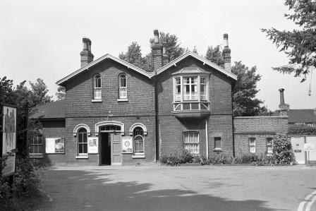 Ewell East Station, Surrey on Sunday 19 May 1974 - J. Scrace [081278]