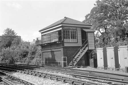 East Putney, Greater London on Tuesday 13 Jul 1976 - J. Scrace [081290]