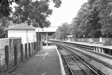 Eden Park Station, Greater London on Friday 05 Jul 1991 - J. Scrace [081380]
