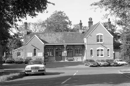 Eynsford Station, Kent on Tuesday 13 Oct 1992 - J. Scrace [081392]