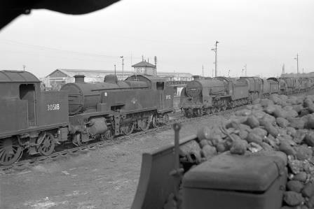 BR(S) H16 class 30518 & BR(S) W class 31922 & BR(S) S15 class 30509 at Feltham Shed, Greater London on Tuesday 10 Mar 1964 - J. Scrace [081437]