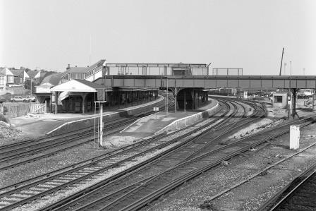 Fratton Station, Hampshire on Tuesday 18 Apr 1989 - J. Scrace [081558]