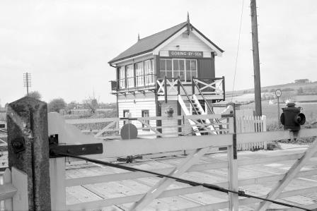 Goring-by-Sea, West Sussex on Friday 30 Apr 1971 - J. Scrace [081656]