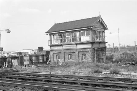 Green Lanes Crossing, between Fratton and Portcreek Junction, Hampshire on Wednesday 21 Jul 1976 - J. Scrace [081669]