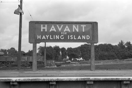 Havant Station, Hampshire on Saturday 25 Aug 1962 - J. Scrace [081722]