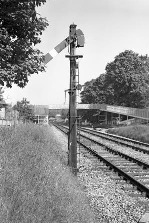 Hurst Green Junction, Surrey on Saturday 07 Jun 1969 - J. Scrace [081787]