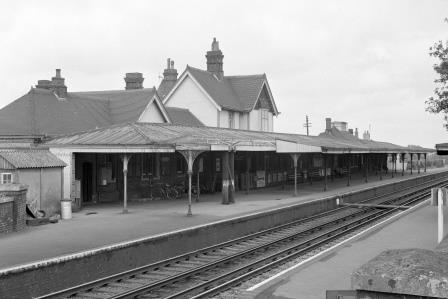 Hassocks Station, West Sussex on Sunday 21 May 1972 - J. Scrace [081832]