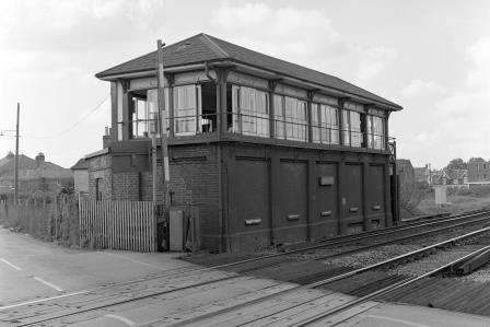 Havant, Hampshire on Saturday 28 Aug 1982 - J. Scrace [081900]