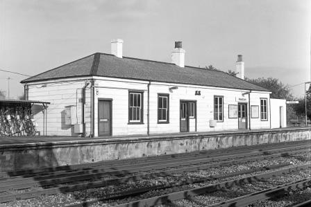 Headcorn Station, Kent on Thursday 06 Nov 1986 - J. Scrace [081907]