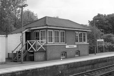 Haslemere Station, Surrey on Thursday 20 Jul 2000 - J. Scrace [081986]