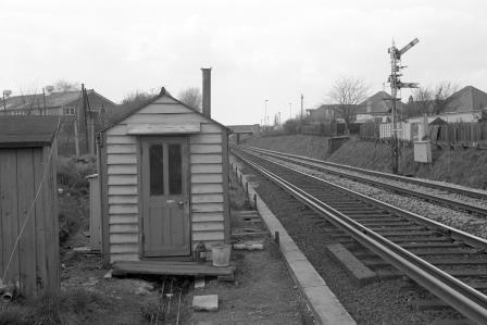 Kneller, Greater London on Monday 20 Apr 1970 - J. Scrace [082020]