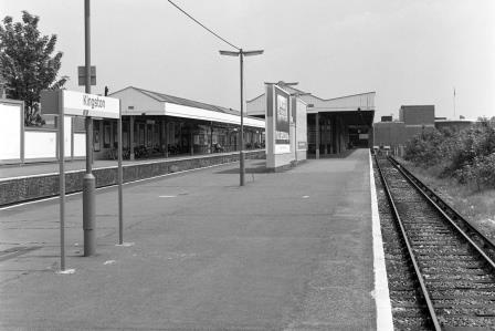 Kingston Station, Greater London on Thursday 18 May 1989 - J. Scrace [082053]