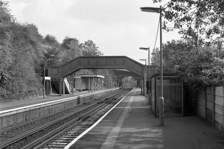 Knockholt Station, Kent on Thursday 27 Sep 1990 - J. Scrace [082073]
