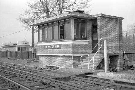 Lymington Pier, Hampshire on Easter Saturday 25 Mar 1967 - J. Scrace [082102]