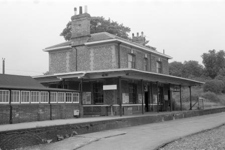 Micheldever Station, Hampshire on Saturday 16 Jul 1977 - J. Scrace [082373]