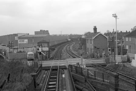 Malden Crossing, Greater London on Monday 11 Dec 1978 - J. Scrace [082382]
