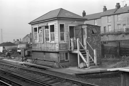 Northfleet, Kent on Friday 12 Sep 1969 - J. Scrace [082495]
