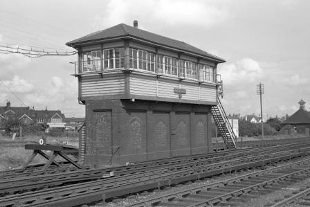 Polegate, East Sussex on Thursday 05 Sep 1968 - J. Scrace [082679]