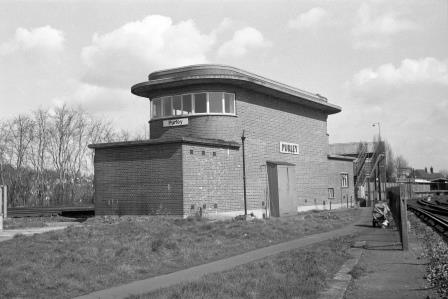 Purley, Greater London on Saturday 03 Apr 1976 - J. Scrace [082735]