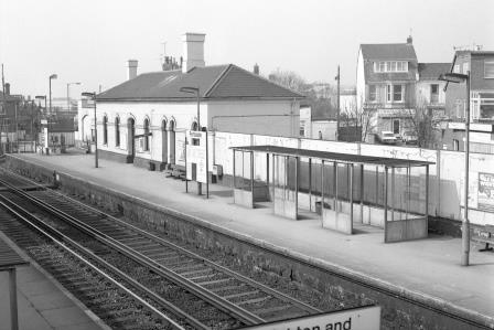 Portslade Station, East Sussex on Saturday 27 Mar 1982 - J. Scrace [082753]