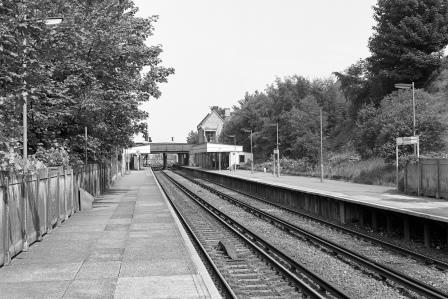 Plumstead Station, Greater London on Friday 16 Jun 1989 - J. Scrace [082779]