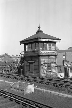 Queens Road Peckham, Greater London on Friday 28 Mar 1969 - J. Scrace [082833]