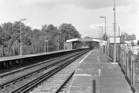 Reedham Station, Greater London on Tuesday 19 Sep 1989 - J. Scrace [082952]