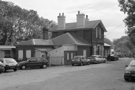 Rowlands Castle Station, Hampshire on Wednesday 17 Oct 2001 - J. Scrace [082973]
