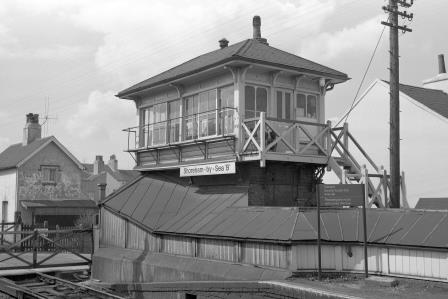 Shoreham-by-Sea, East Sussex on Monday 28 Apr 1969 - J. Scrace [083038]
