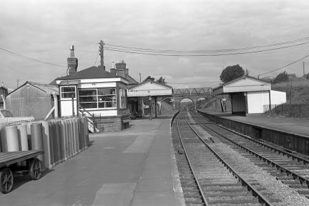 Swanwick Station, Hampshire on Thursday 21 Aug 1969 - J. Scrace [083064]