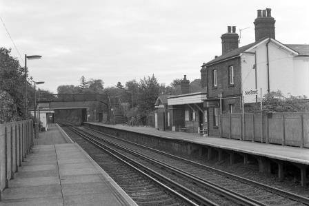 Sole Street Station, Kent on Monday 06 Oct 1986 - J. Scrace [083248]