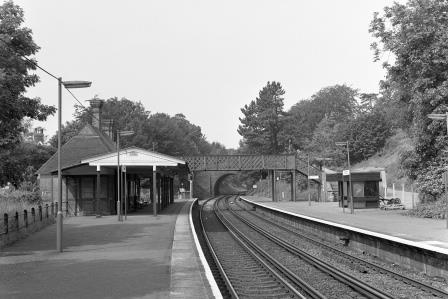 Sandling Station, Kent on Tuesday 11 Aug 1987 - J. Scrace [083257]