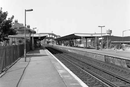 Sittingbourne Station, Kent on Wednesday 07 Sep 1988 - J. Scrace [083298]