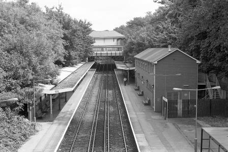 Streatham Hill Station, Greater London on Thursday 22 Jul 1993 - J. Scrace [083396]