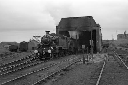 BR(M) 2MT class 41283 & BR(M) 2MT class 41249 at Templecombe Shed, Somerset on Sunday 06 Mar 1966 - J. Scrace [083410]