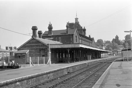 Tunbridge Wells West Station, East Sussex on Friday 20 Aug 1976 - J. Scrace [083463]