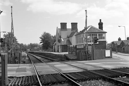 Topsham Station, Devon on Tuesday 10 Jul 1990 - J. Scrace [083495]