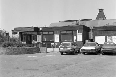 Teynham Station, Kent on Thursday 19 Jul 1990 - J. Scrace [083496]