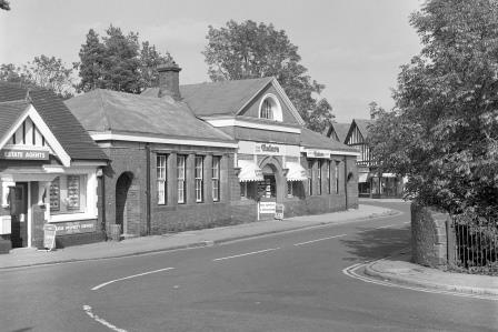 Tadworth Station, Surrey on Wednesday 16 Sep 1992 - J. Scrace [083517]