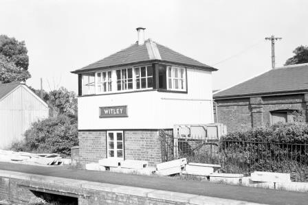 Witley, Surrey on Friday 05 Jun 1970 - J. Scrace [083726]