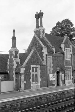 Wateringbury Station, Kent on Friday 14 Aug 1970 - J. Scrace [083737]