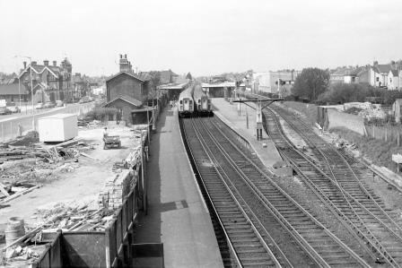 Worthing Station, West Sussex on Friday 30 Apr 1971 - J. Scrace [083744]