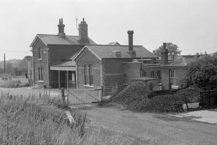 Warnham Station, West Sussex on Sunday 13 Aug 1972 - J. Scrace [083752]