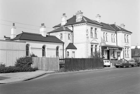 West Worthing Station, West Sussex on Wednesday 14 Apr 1982 - J. Scrace [083802]