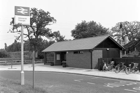 Winnersh Station, Berkshire on Tuesday 16 Jun 1987 - J. Scrace [083827]