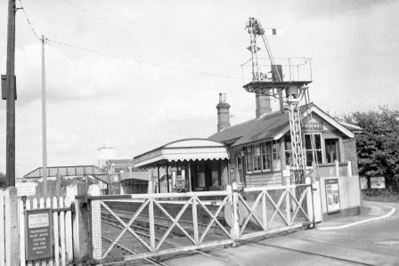 Yalding Station, Kent on Friday 14 Aug 1970 - J. Scrace [083938]