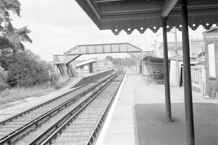 Yalding Station, Kent on Friday 14 Aug 1970 - J. Scrace [083940]