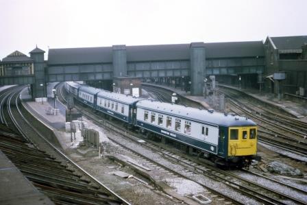 BR(S) Class 5-BEL 3053 at Clapham Junction Station, Greater London with the down "Brighton Belle" on Monday 16 Jun 1969 - J. Scrace [084021]
